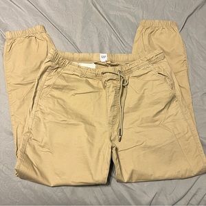 GAP khaki joggers M